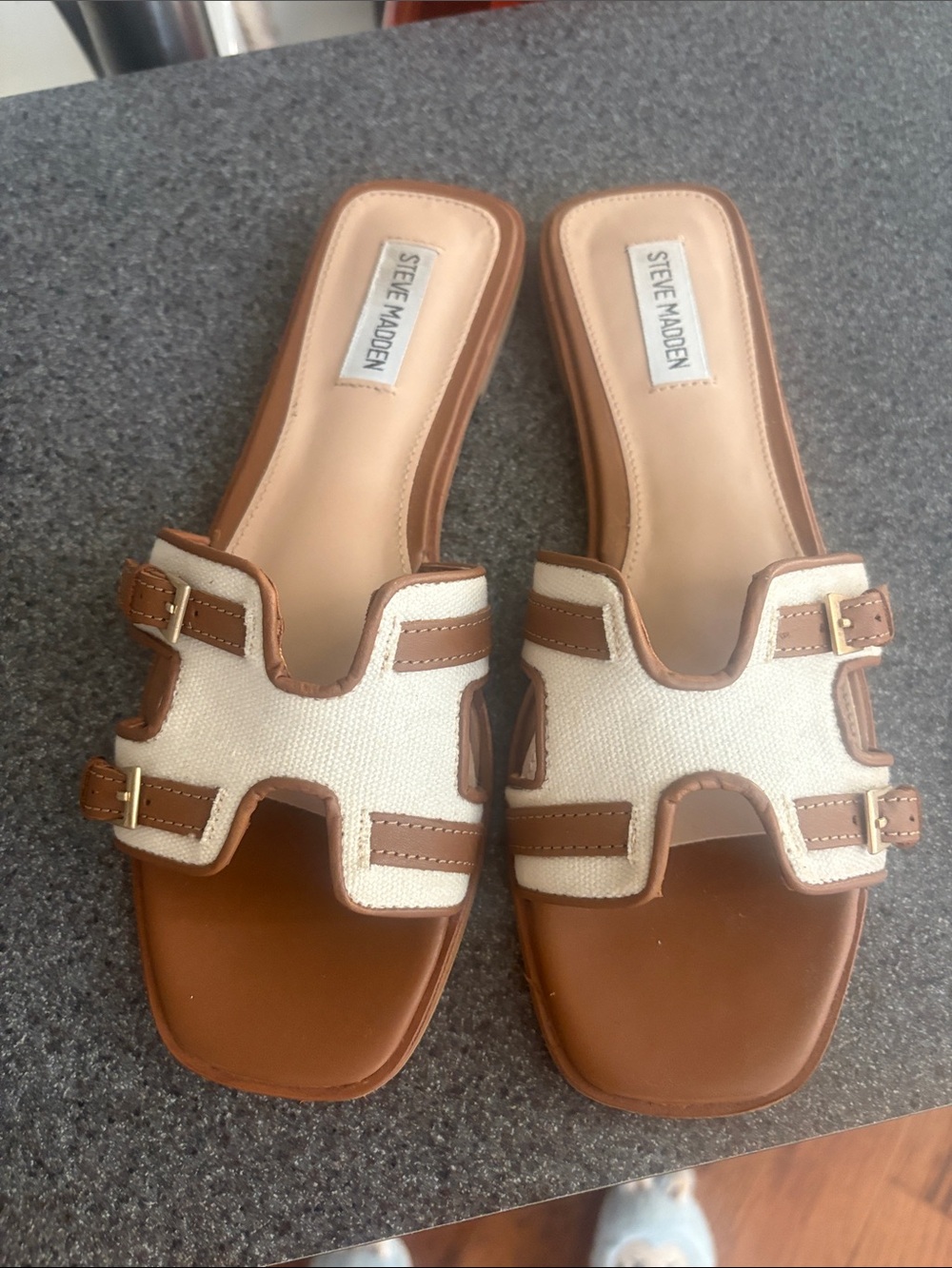 Steve Madden Women's Tan and Cream Slide Sandals